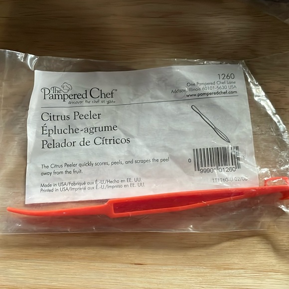 New Pampered Chef Citrus Peeler. - Picture 1 of 1